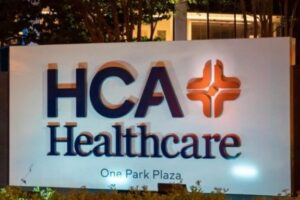 Imagem do logo da operadora de hospitais norte-americanos, a HCA Healthcare