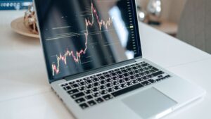 Empiricus lança ‘Smart GL Copy Trade’, o otimizador automático para qualquer trader turbinar seus resultados e buscar até R$ 202 por dia