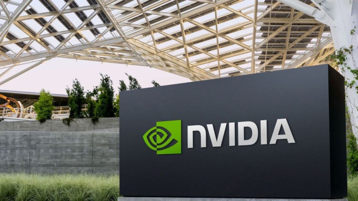 Ainda dá tempo de comprar Nvidia? Ação disparou até 155% em 2024, mas já ficou cara, diz analista