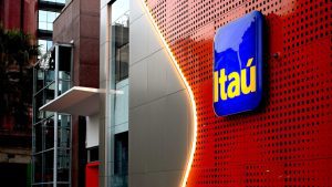 Itaú ITUB4