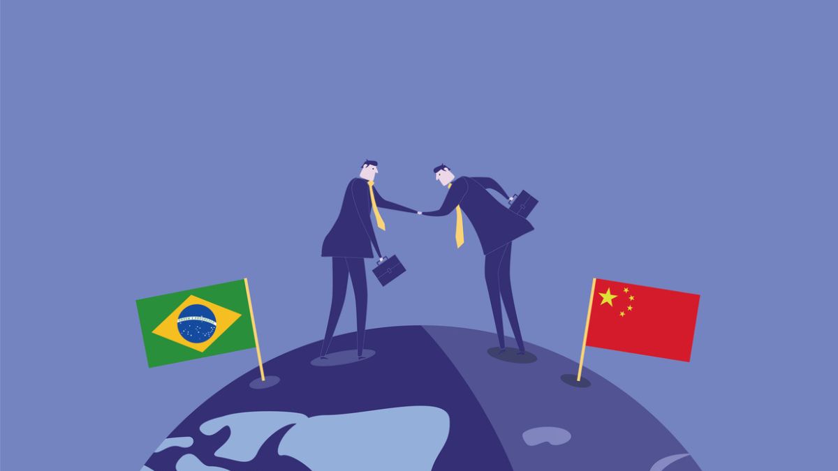 Brasil e China: novos acordos comerciais podem pressionar o dólar e a indústria brasileira? Veja onde investir nesse cenário