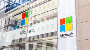 Microsoft (MSFT34) divulga resultado acima das expectativas, mas projeção para o próximo trimestre derruba preço das ações; hora de comprar?